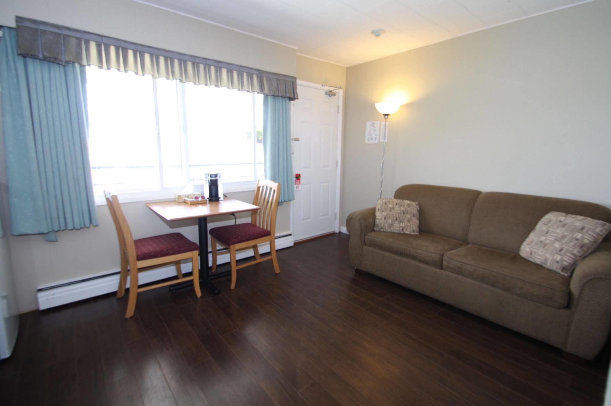 Harrison Spa Motel Harrison Hot Springs Ngoại thất bức ảnh
