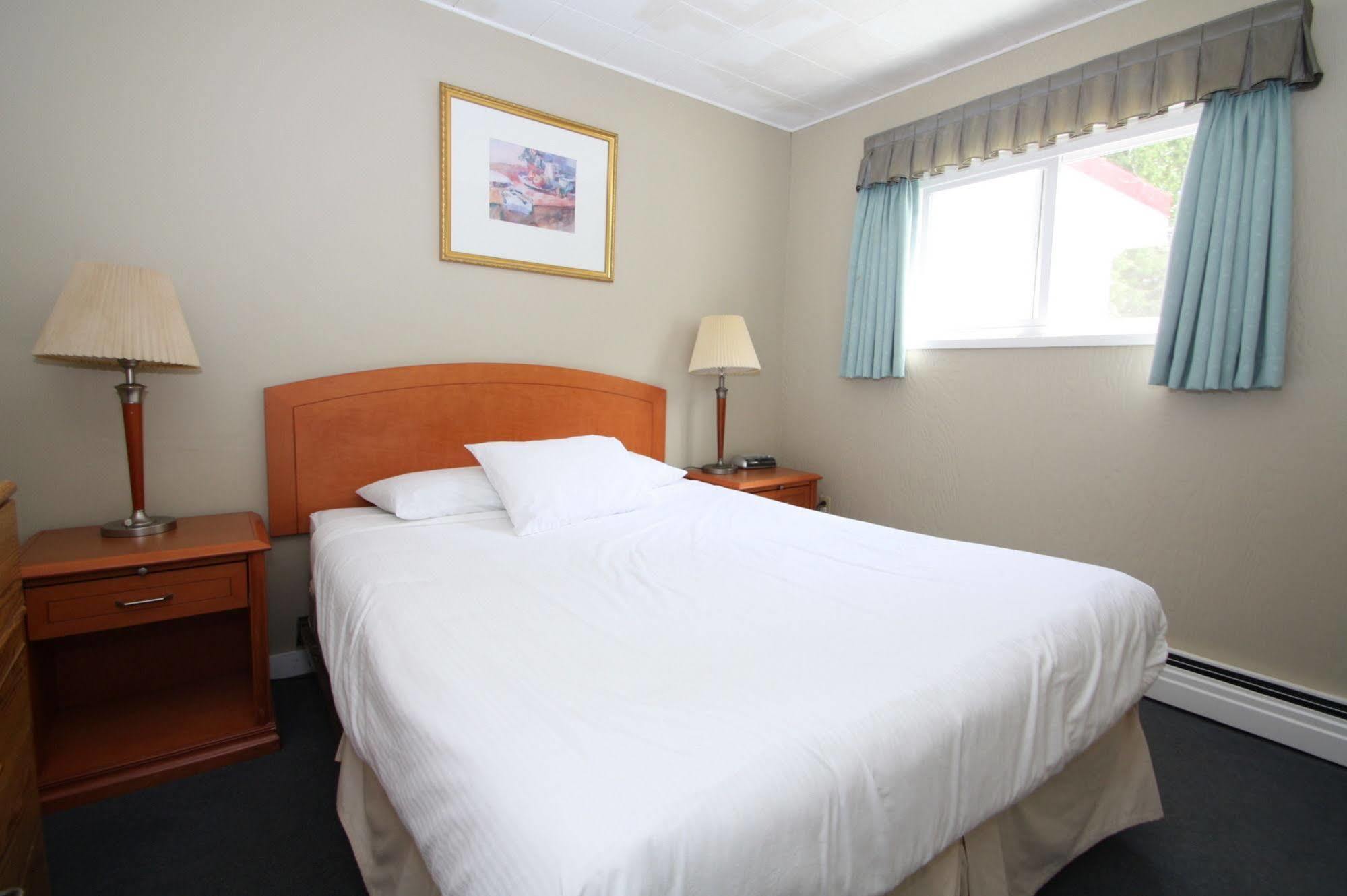 Harrison Spa Motel Harrison Hot Springs Ngoại thất bức ảnh